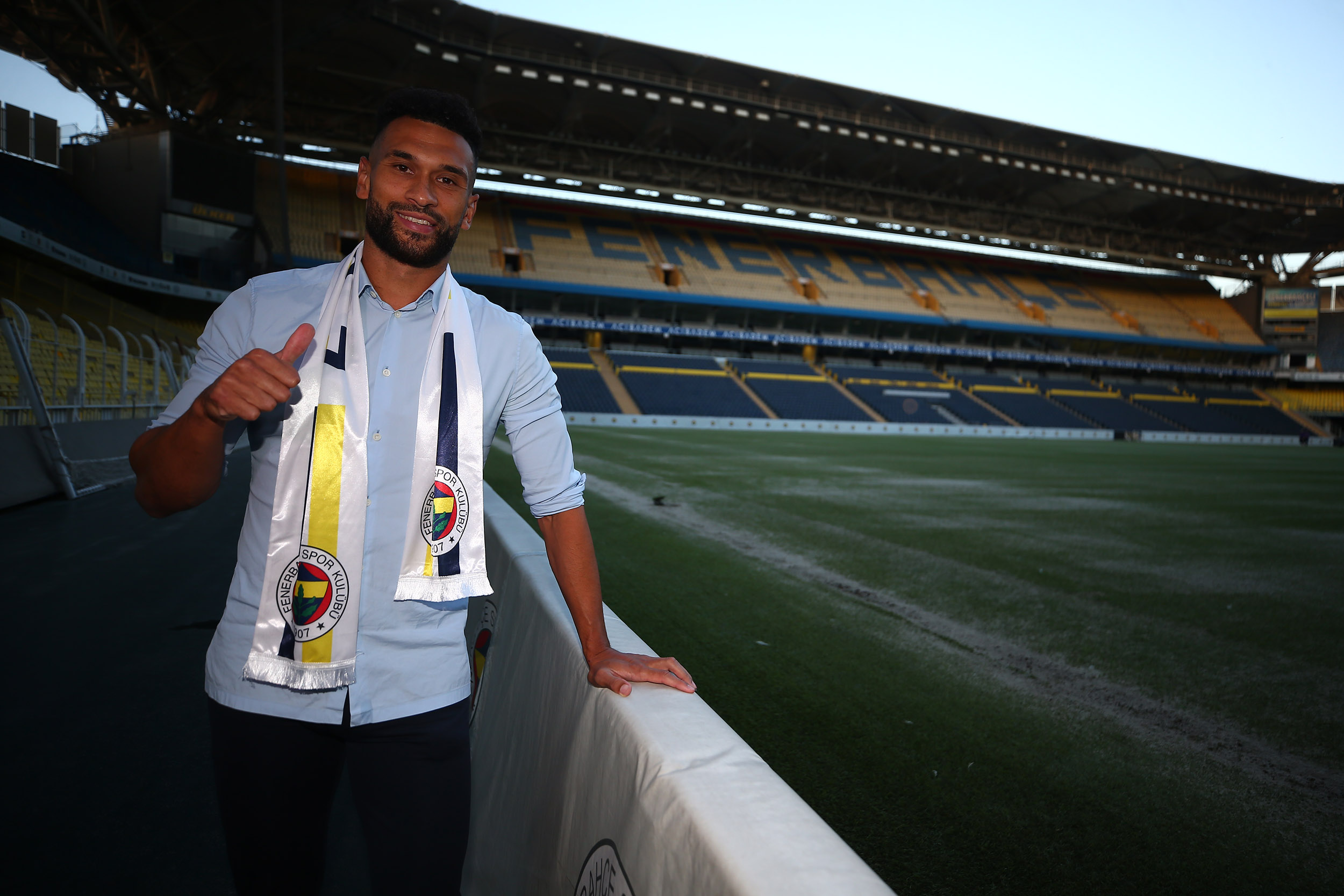 Steven Caulker has signed two year deal with Fenerbahce