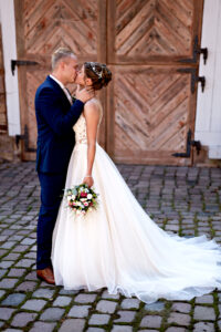 Fotograf Weding Hochzeit Hochzeitsfotograf Destination Wedding Trauung Hochzeitsbegleitung Berlin, Hamburg, München, Köln, Frankfurt am Main, Stuttgart, Düsseldorf, Leipzig, Dortmund, Essen, Bremen, Dresden, Hannover, Nürnberg, Duisburg, Bochum, Wuppertal, Bielefeld, Bonn, Münster. Böblingen, Sindelfingen;, Ludwigsburg; Weil der Stadt, Plochingen; Zuffenhausen Loiretal, Cote d’Azur, Toskana, Hawaii, Bali, Santorin, Maldiven, Seychellen, Mauritius, Aspen, Las Vegas, New York, Kyoto, Cape Town, Sydney.