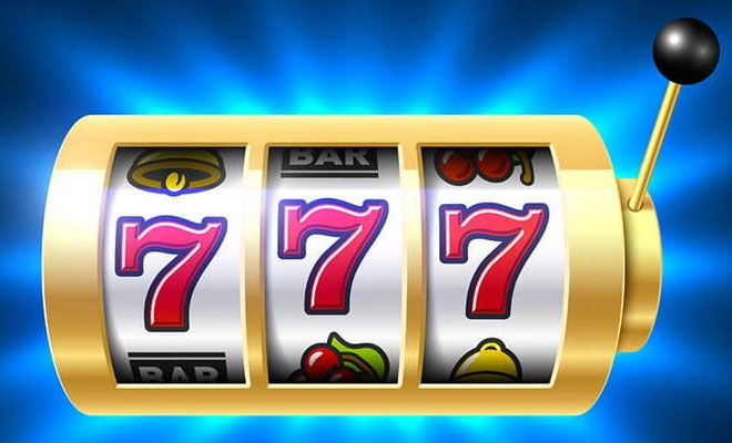 Le numéro 777 est un symbole porte bonheur pour gagner le jackpot sur des machines à sous