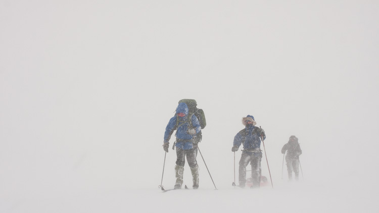 Hodeplagg lue ansiktsmaske skibriller og pelskant Friluftsnett