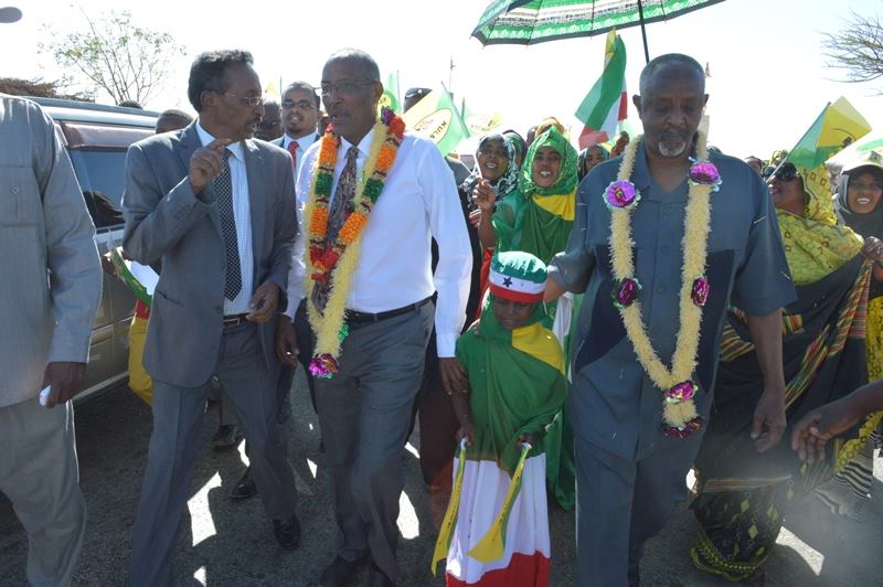 DAAWO Gudoomiye Muuse Biixi oo Lagu Soo Dhoweeyay Magaalada Berbera Kadib Safarkii Abaaraha Oo U Ka Soo Laabtay