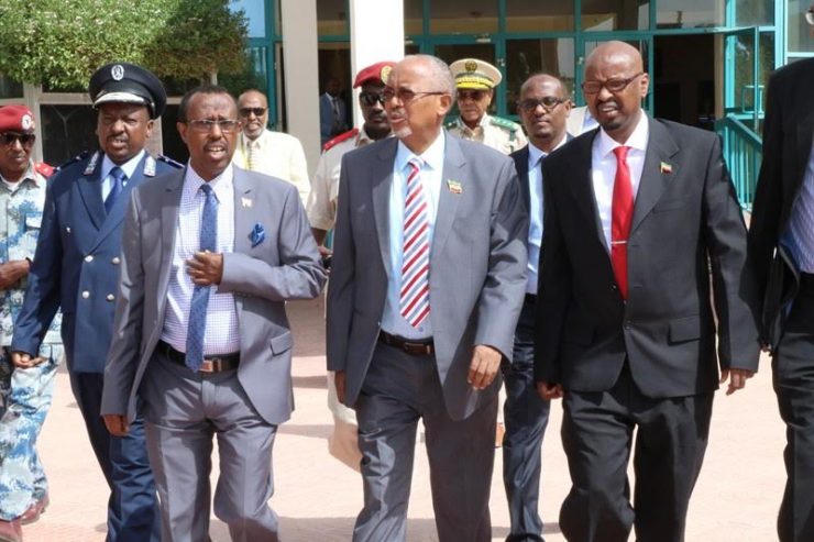 DAAWO :Madaxwayne Ku-Xigeenka Somaliland Oo Daahfuray Qaadashada Kaadhadhka Codbixinta Ee Gobolka Maroodi-Jeex + Sawiro
