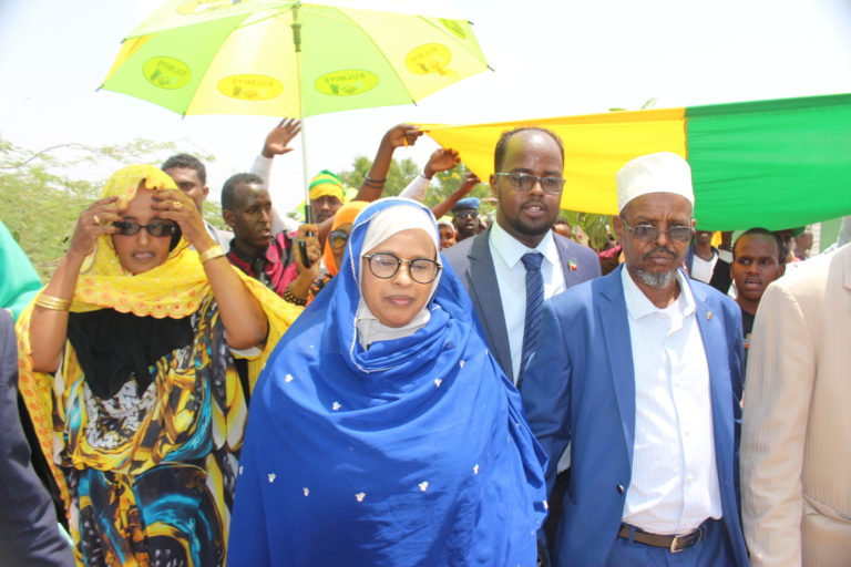 Shacabka Degmada Baki Oo Si Weyn ugu Soo Dhaweeyey Marwada Madaxweyne Ku Xigeenka Somaliland+Taageerada Shacabkaasi Ku Muujiyeen Xisbiga Kulmiye.