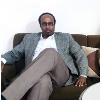 Halkan Ka Dhegayso La Taliyaha Madaxweynaha Ee Gobolada Barriga Somaliland Oo Tacsi Tiiraanyo Leh U Diray Marxuum Xil-C/raxmaan Talyanle.