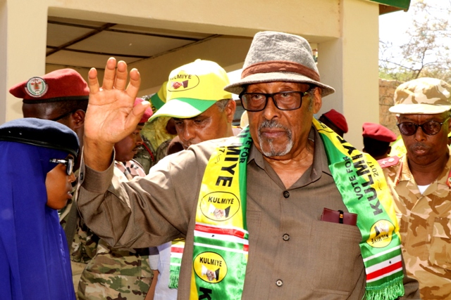 Madaxweynaha Somaliland Oo Shacbiga Burco Kala Qaybgalay Isu-soo Baxa Ololaha Doorashada Madaxtooyada Dardaaran Dhaxal-gal Ahna U Laqimay Kumanaan Taageerayaasha Xisbiga Kulmiye Ka Mid Ah