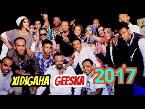 Halkan Ka Daawo-Xidigaha Geeska Oo Heeso Qiiro Leh Kula Wadaagay Shacabka Qaraxii Muqdisho Shacabka Lagu Laayey.