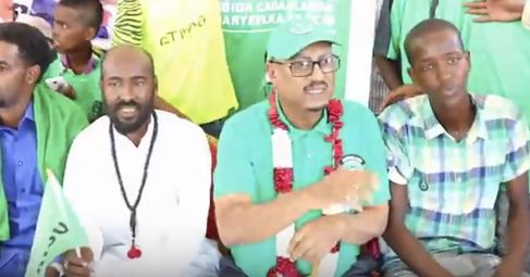 Berbera-Boqolaal Ka Tirsan Taageerayaasha Xisbiga Ucid Oo Musharax Faysal Cali Waraabe Kala Hadlay Fagaarasha Beerta Xoriyada.