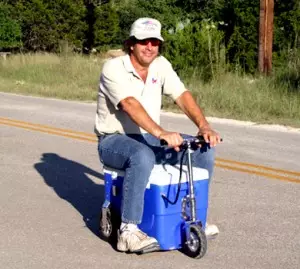 wird gadgets, gadgets, gadget news. Beer scooter with cooling compartment, lol