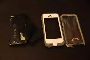 broken lifeproof case