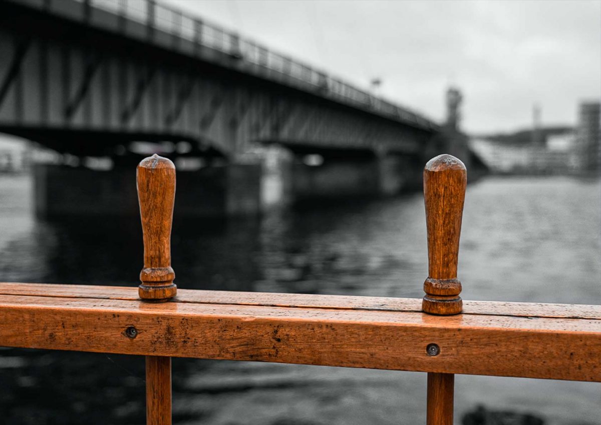 Limfjordsbroen er en bro der forbinder Nørresundby og Aalborg over Limfjorden. Broen blev indviet 30. marts 1933 foto og plakat af Aalborg og kunst af Nordjylland Speciel lavet plakat i mange størrelser og unikke størrelser og motiver af Aalborg, Frederikshavn og Nordjylland