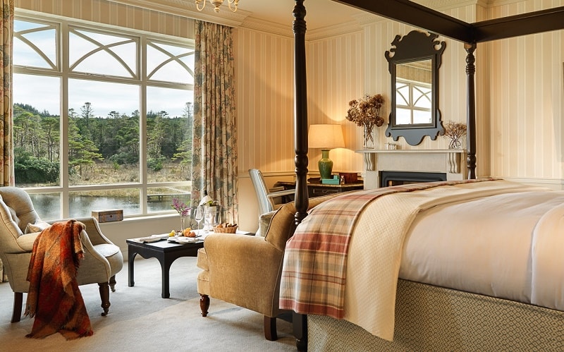 Ballynahinch Luxury Bedroom_1