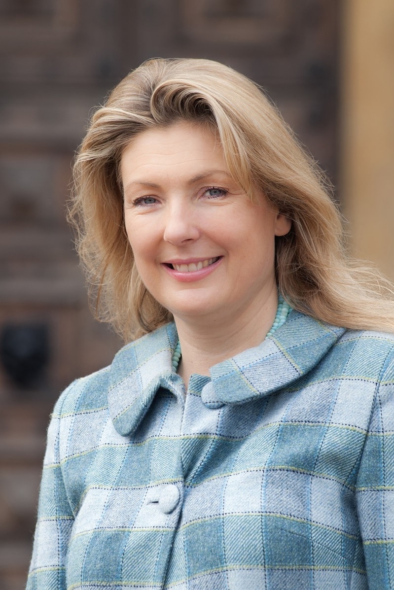 Lady Fiona Carnovan