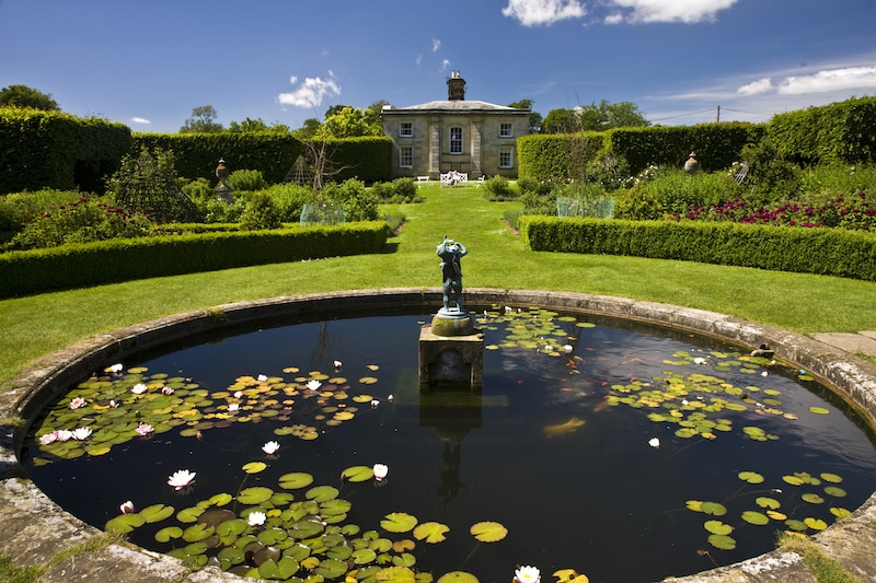 castle-howard-gardeners-house