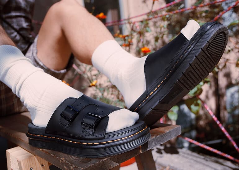 dr martens sommarsandaler 2021