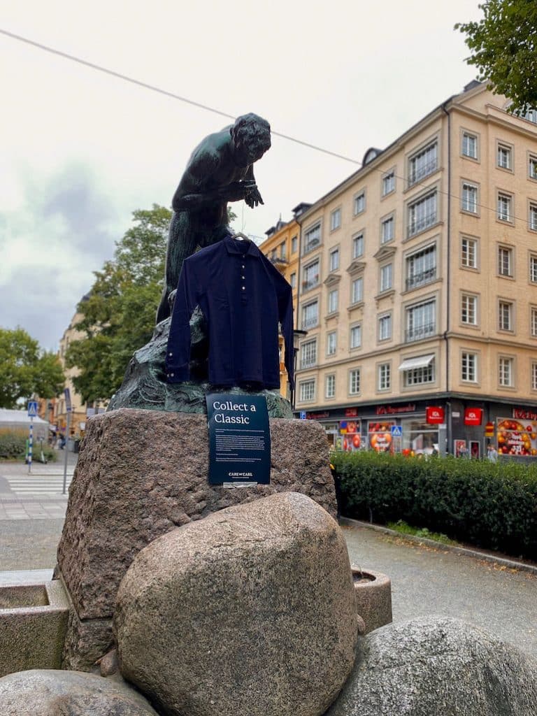 märkeskläder statyer