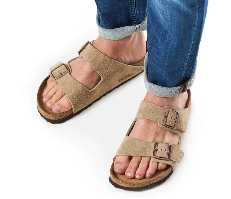 snygga sandaler för män sommar 2022