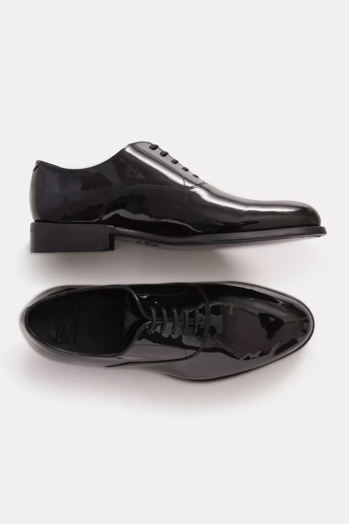 skor till black tie