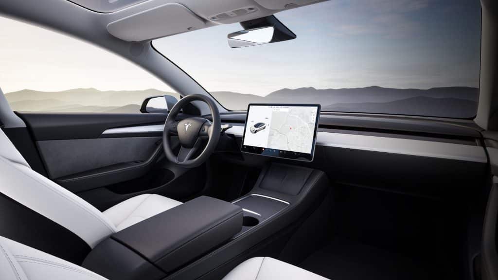 nya tesla model 3 2023 interiör