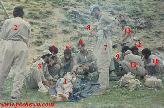 1- عهلی شههابی به برینداری. 2-؟. 3- شههید محهممهد عهلیزاده. 4- برایم چوکهڵی. 5- حوسێن ساڵحی. 6- خاڵه حهسهن. 7- جهلیل. 8-؟. 9- عهلی کهسنهزانی. 10- ههواڵ. 11- شههید خالید باڵکی. 12- شههید نادر وهزیری. 13- مێهدی