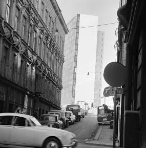 Smålandsgatan upp mot Malmskillnadsgatan i början av 1960-talet.
