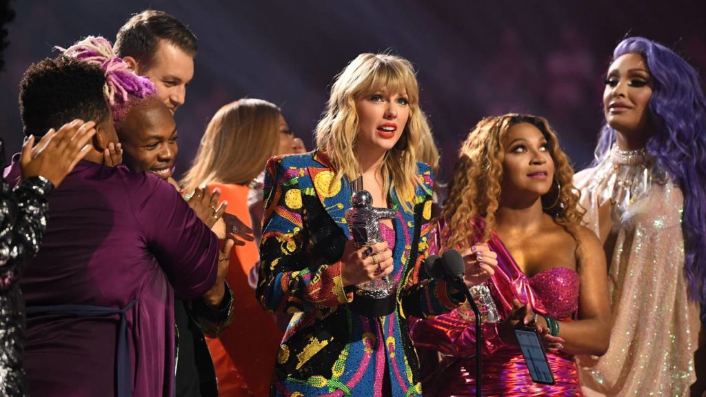 Taylor Swift, Billie Eilish & Ariana Grande Reign Supreme at MTV VMAs 2019