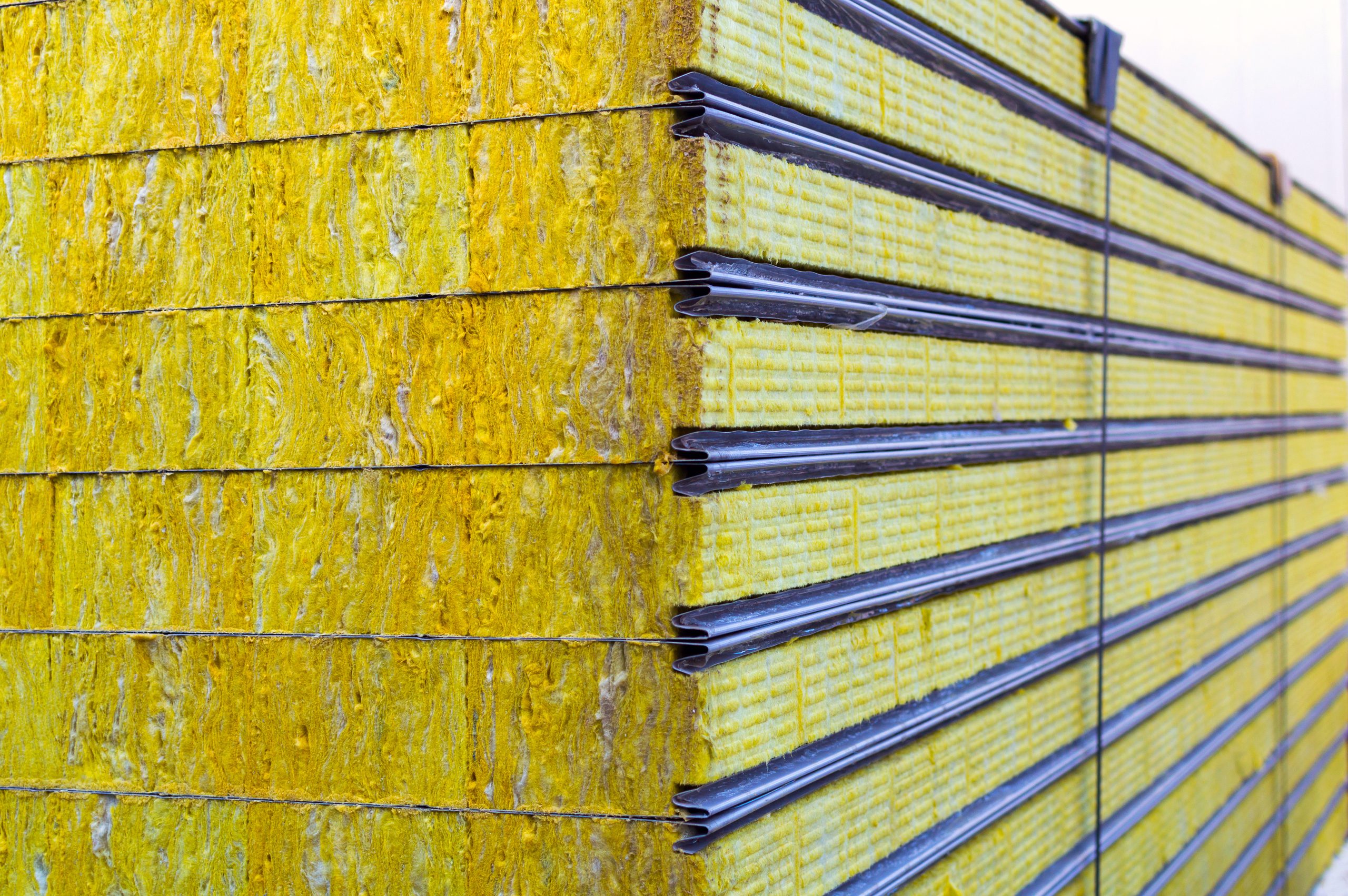 The Difference Between PUR And Rockwool Insulated Panels