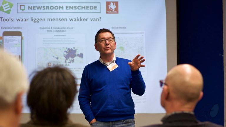Journalisten hebben handlanger nodig - Newsroom Enschede - Henk te Harkel in actie