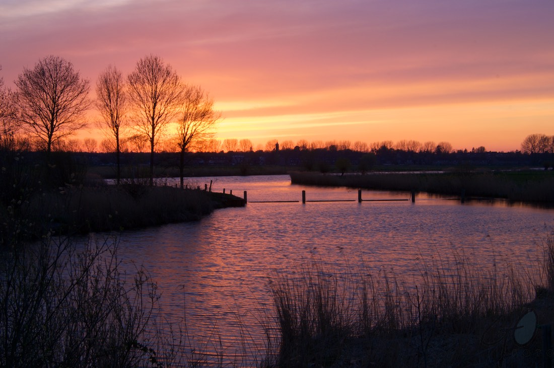 Dagfoto 105-2010 Avondrood