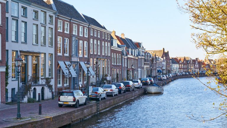 Restaurant aan gracht in Maarssen