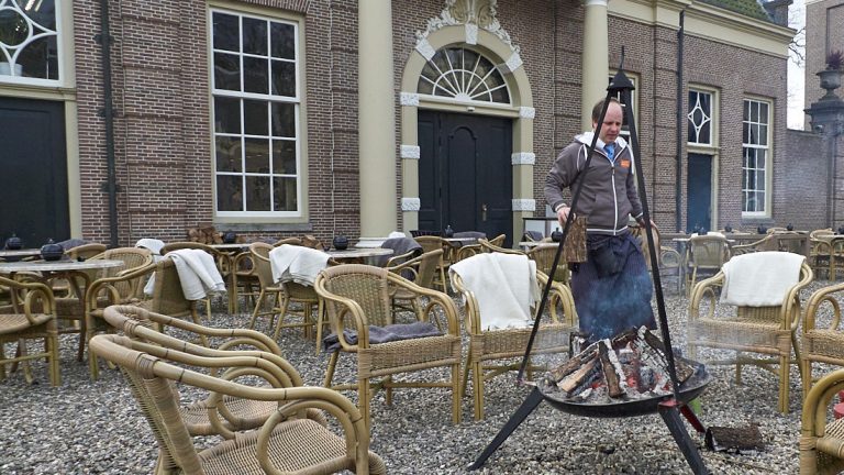 Binnenplaats van kasteel