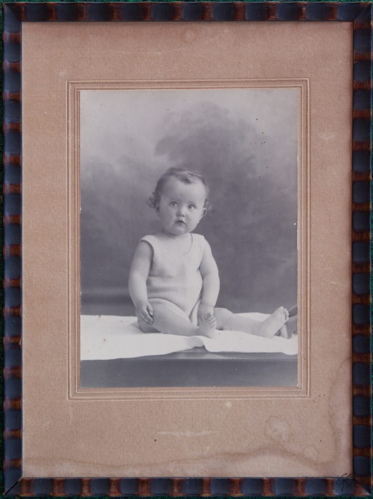 Oude portretfoto van een baby