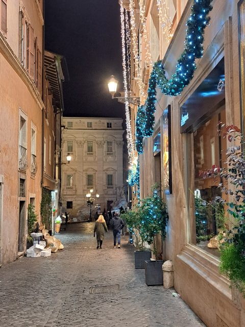 Wonderful atmosphere in Rome by night