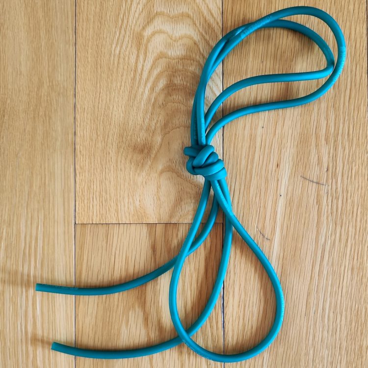 Thera-Band elastik "Medium" (grøn) - cirka 240 cm.