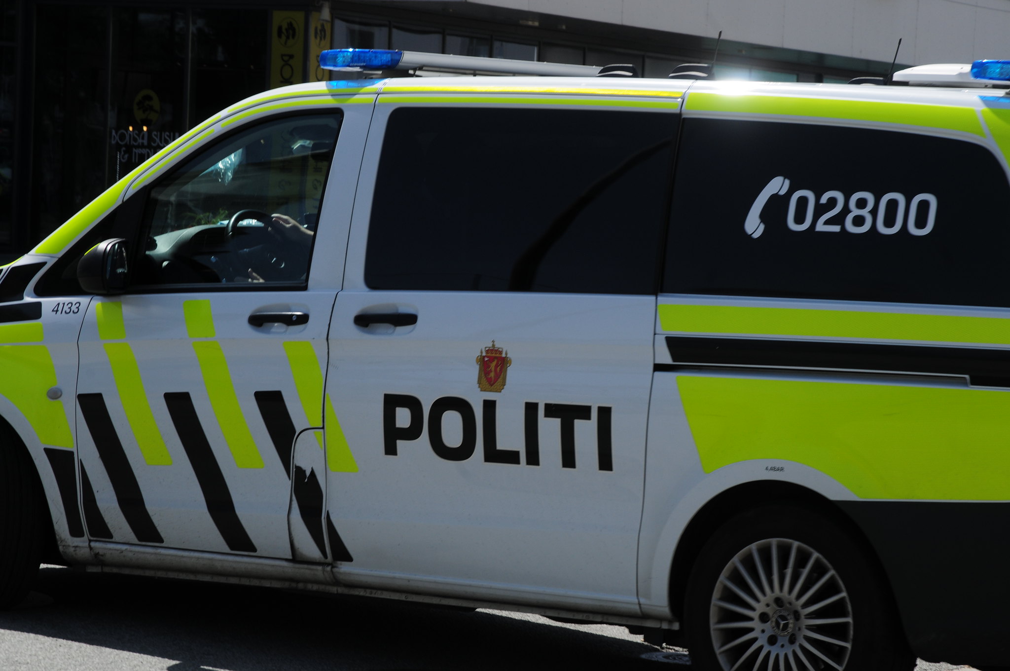 Politikvinna Linn Rosenlund fekk bot for å ha gitt opplysningar frå politiets dataystem til naboar