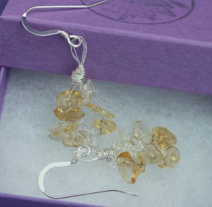 citrine_knitted_earrings_box