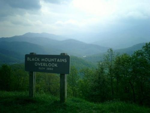 052-black-mountains