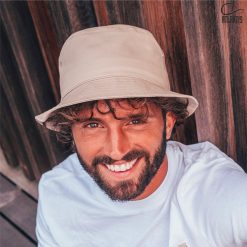 Fiskehatt med ventilationshål