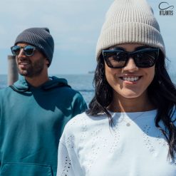 Enkelribbad mössa med uppvik