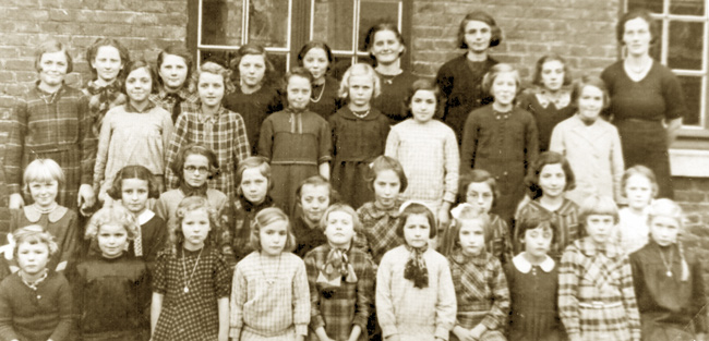 Meisjesschool-Opheers-ca1940.