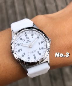 NO.3 Childrenswatch on a wrist