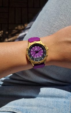 Alternative view of No.2 IPG 36mm Lila/Svart Lila silikon band