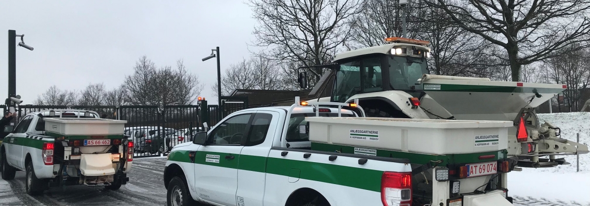 Snerydning hos virksomhed i Aarhus