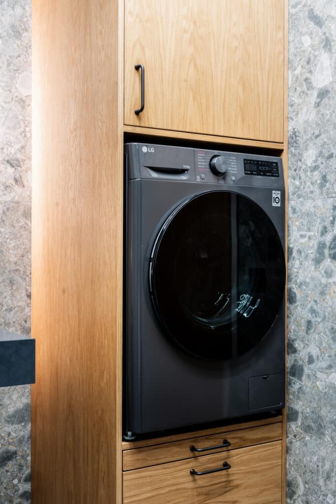 INT-EXT_feb.25_lowres-12