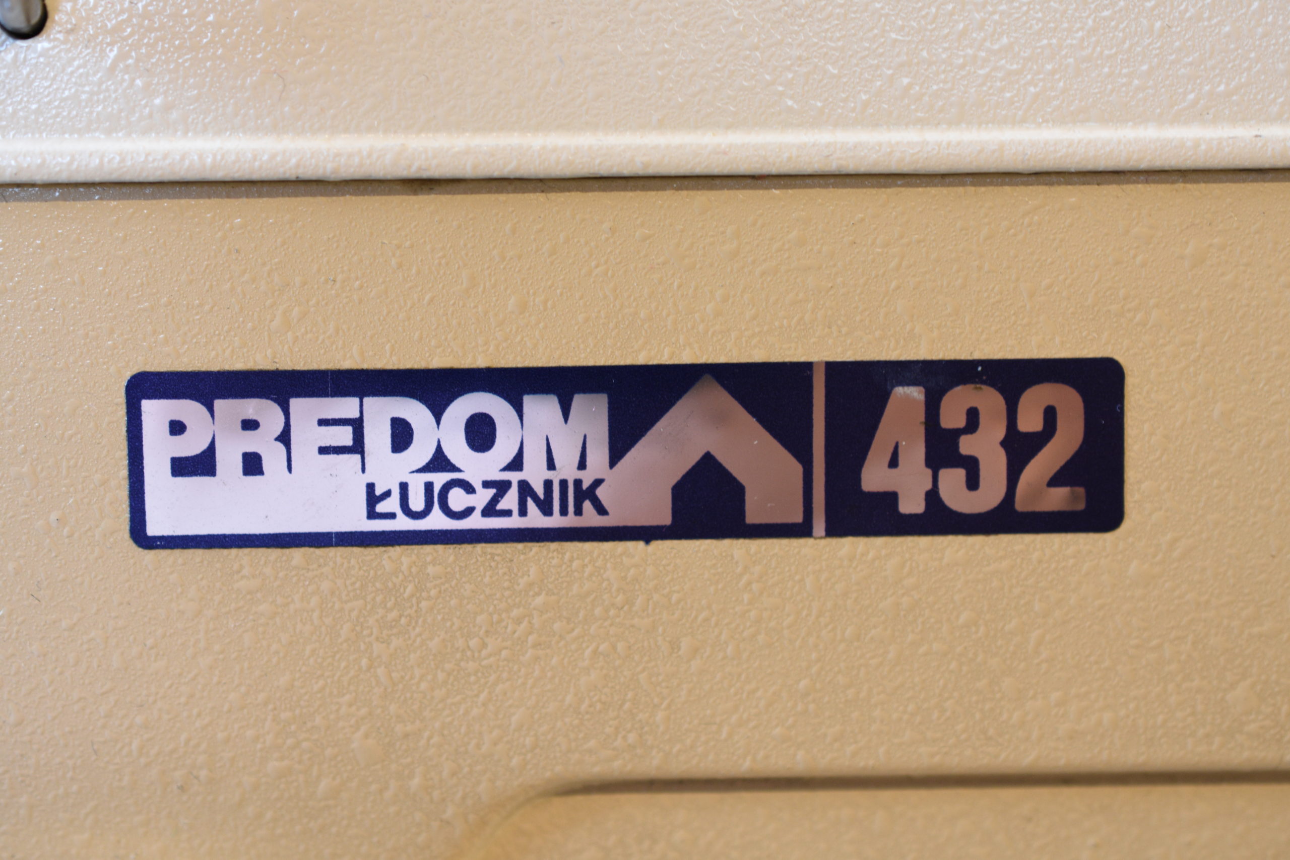 Predom Lucznik 432