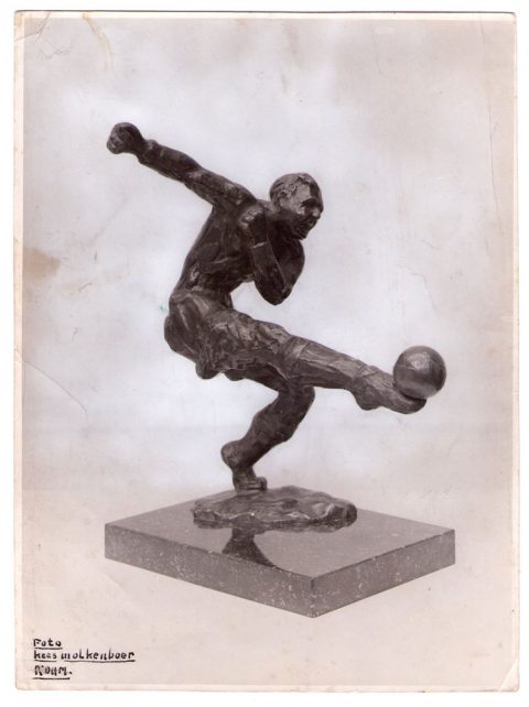 Voetballer, brons, 1940, 30 cm