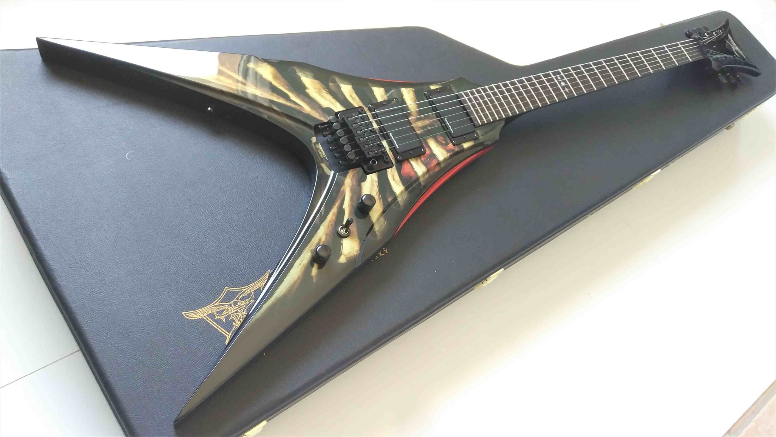 DBZ Venom Thoracic - Harry Guitars