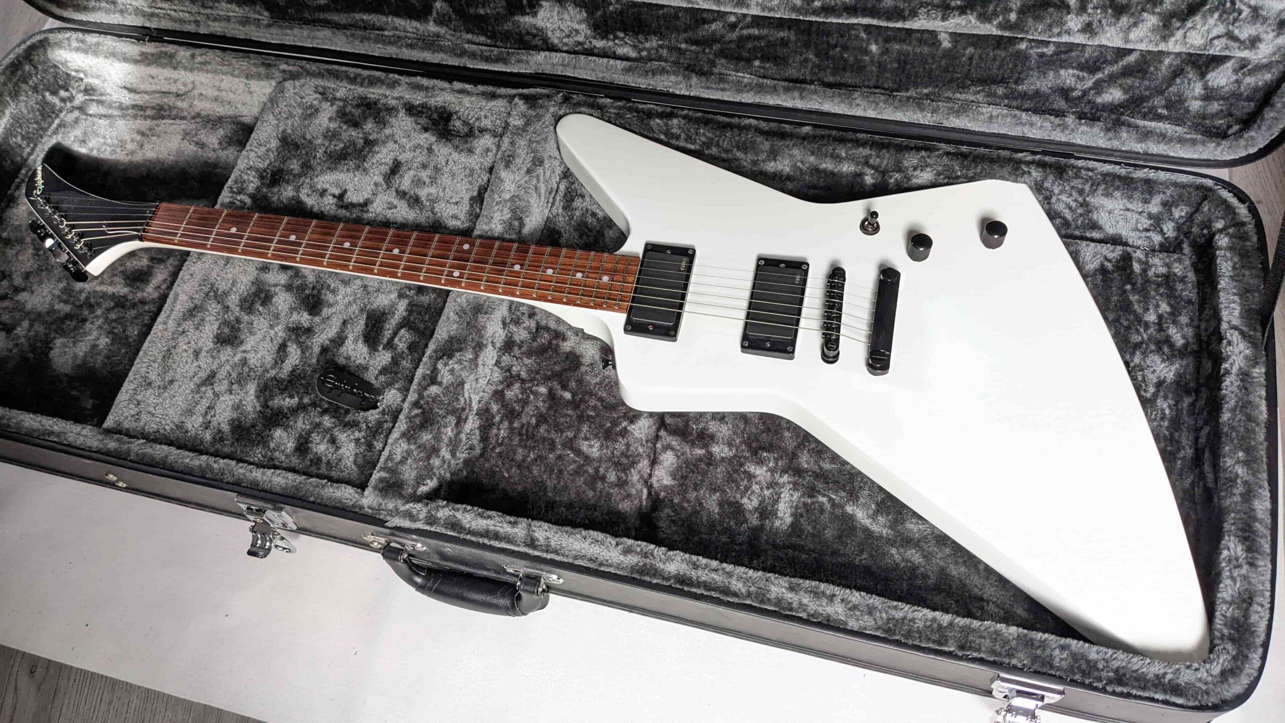 epiphone 1984 Explorer EX ホワイト エクスプローラー Epiphone 1984 Explorer EX Alpine White | France