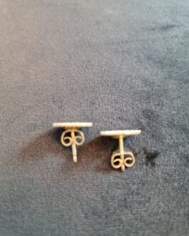 A pair of earrings