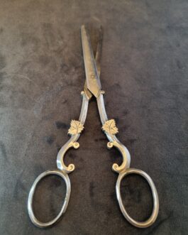 Grape shears