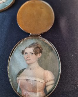 Et par miniatureportrætter